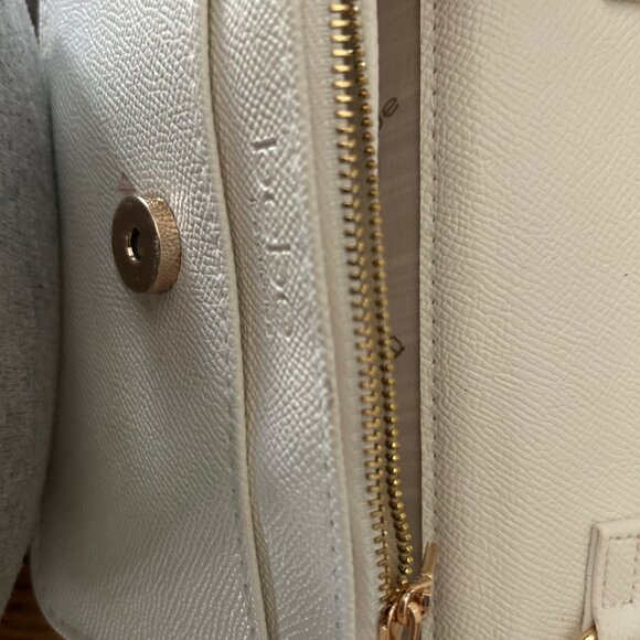 Purse - Picture 2 of 4